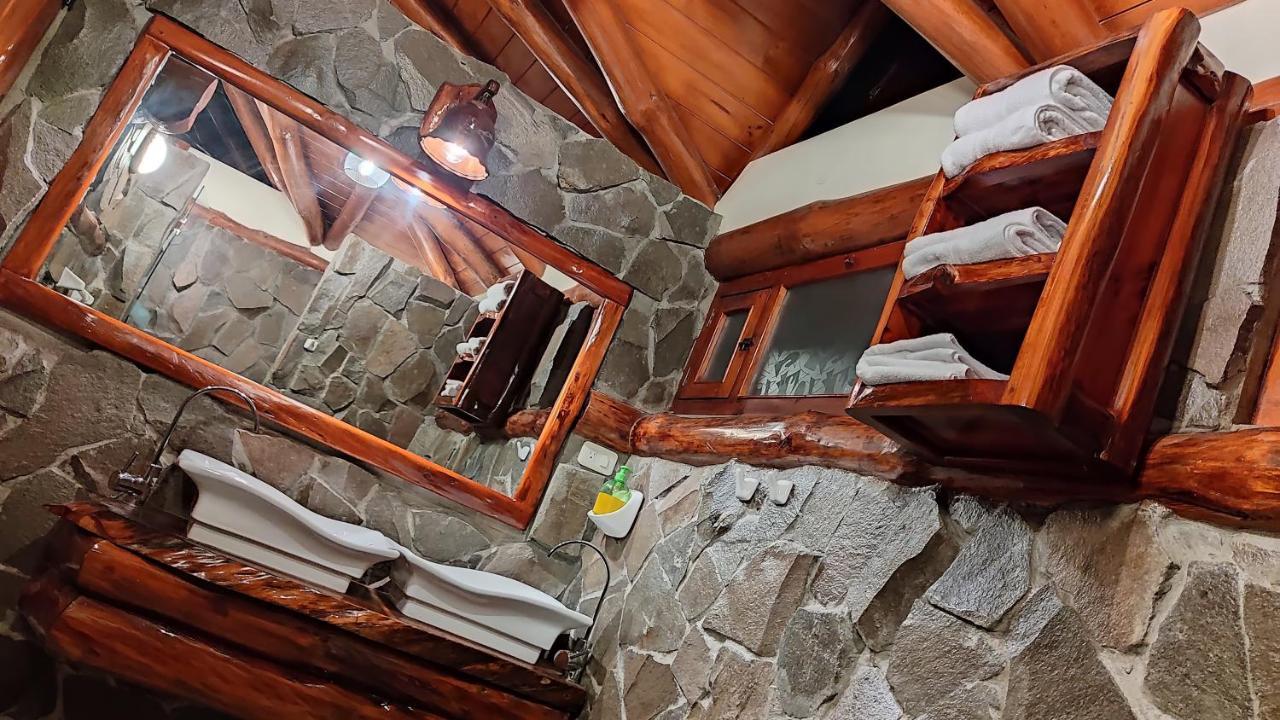 Hotel Maderanegra By Huasicama Latacunga Esterno foto