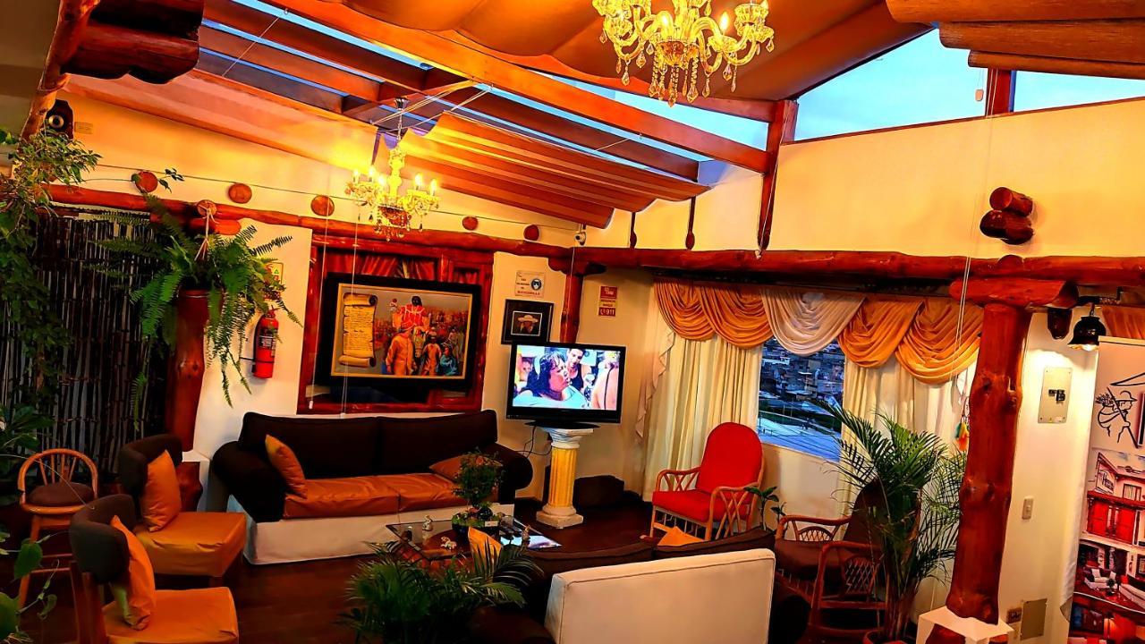 Hotel Maderanegra By Huasicama Latacunga Esterno foto